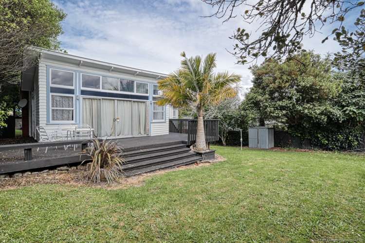 140 Edmonton Road Te Atatu South_17