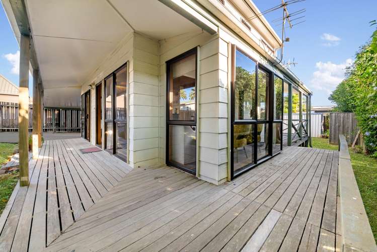 2/20 Brook Street Milford_11