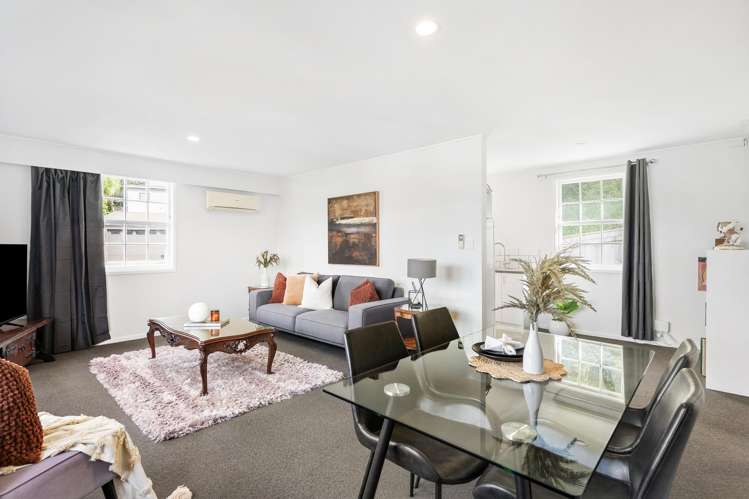 24 Thurleigh Grove Karori_5