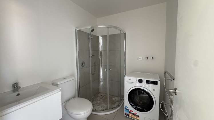 10-12 Humphreys Place Mangere_7