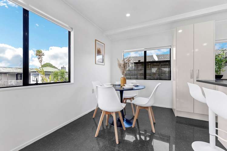 2/73 Russell Road Manurewa_11