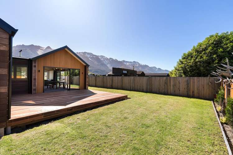 9 Old Dairy Close Glenorchy_24