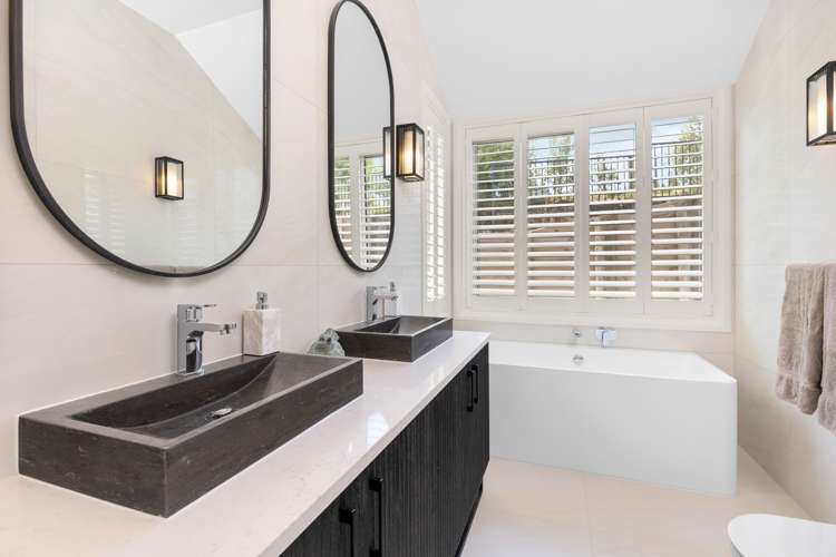 4 Myra Evelyn Grove Dairy Flat_17