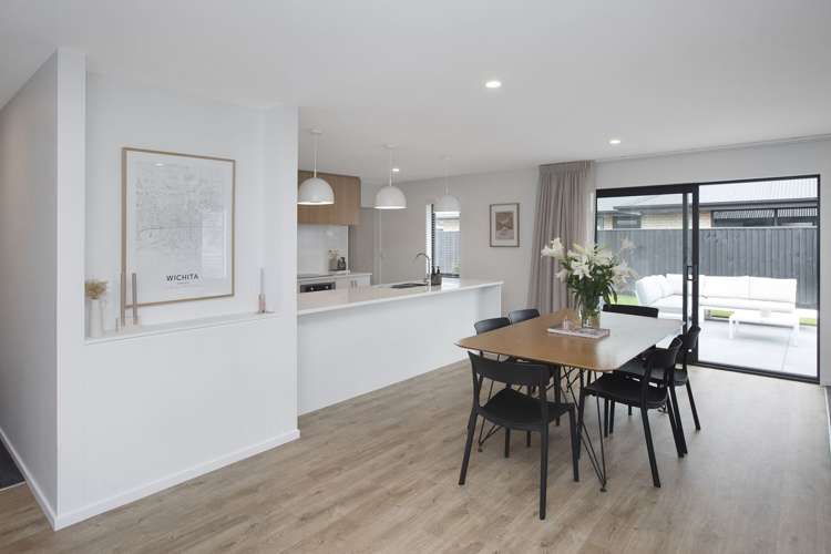 42 Halpin Drive Lincoln_25