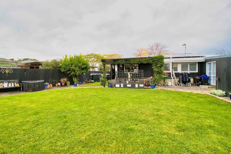 22 Columbus Crescent Flaxmere_15