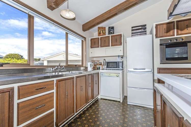 22 Gibson Drive Hornby_5