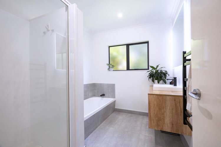 187a Godley Road Titirangi_16