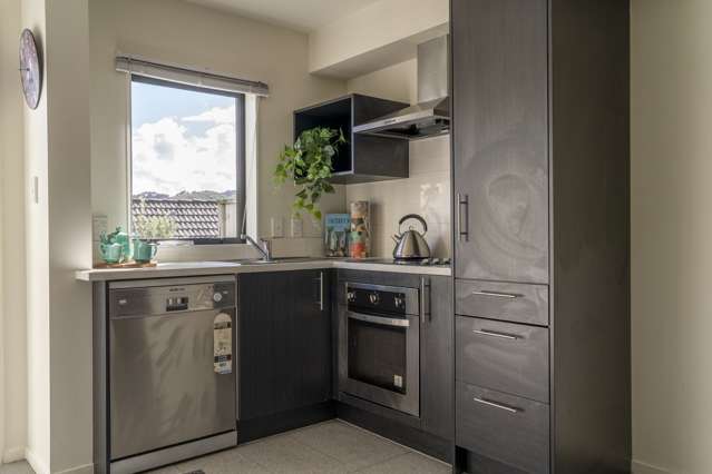3/11 Gordon Place Newtown_1