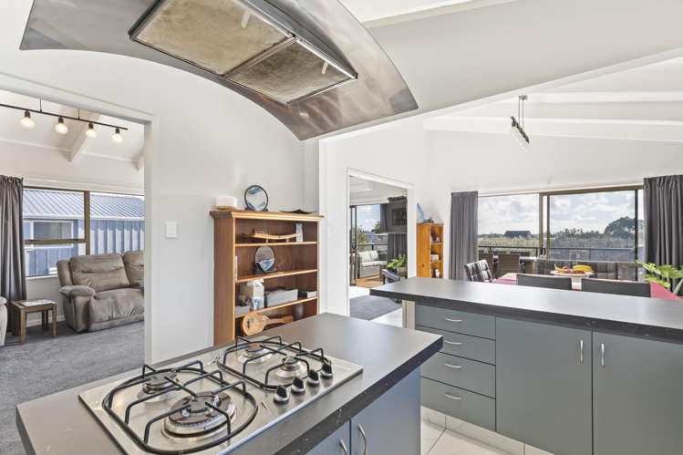 129 Parklands Avenue Bell Block_18