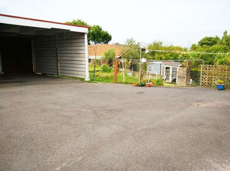 409 Richardson Road Mount Roskill_17