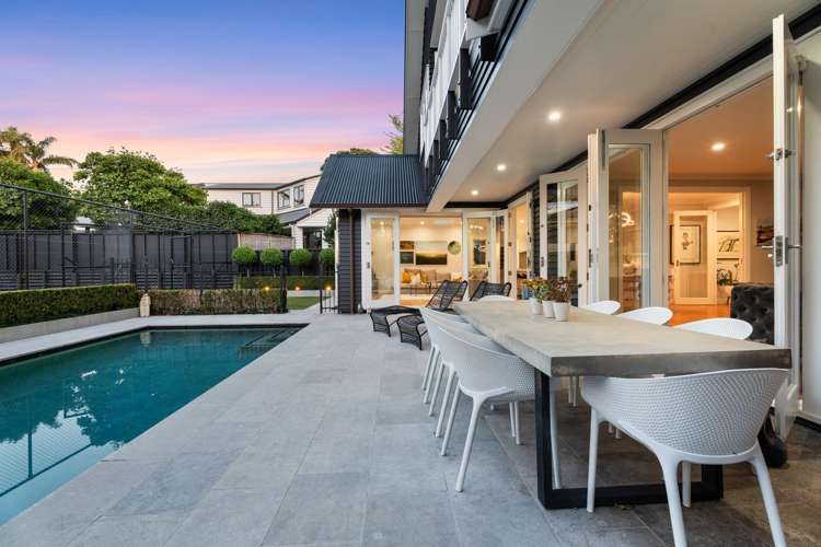 16 Golf Road Epsom_36