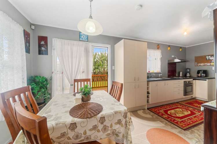 11 Leslie Place Otara_10