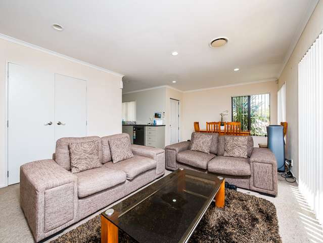 16 Carrick Glen Avenue Flat Bush_4