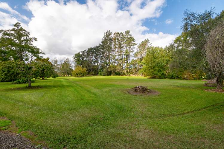 221 Blackbridge Road Dairy Flat_13