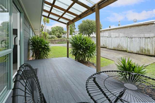 27a Tirimoana Road Te Atatu South_1