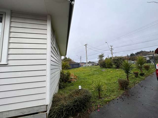 69 Main Road Wainuiomata_1