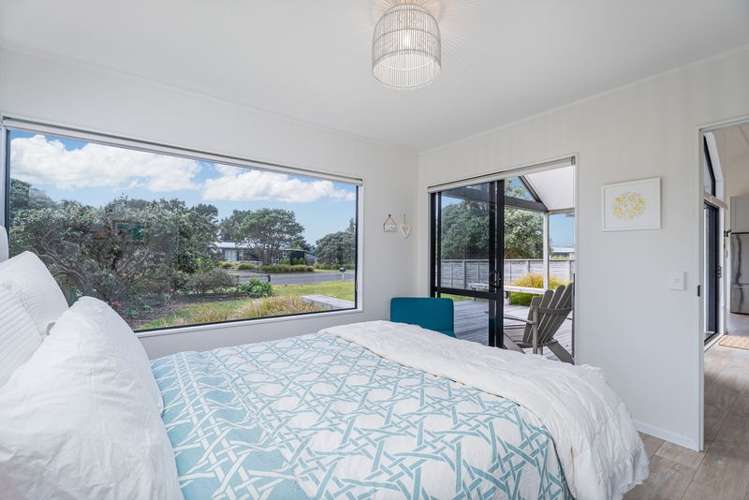 119 Sands Crescent Matarangi_17