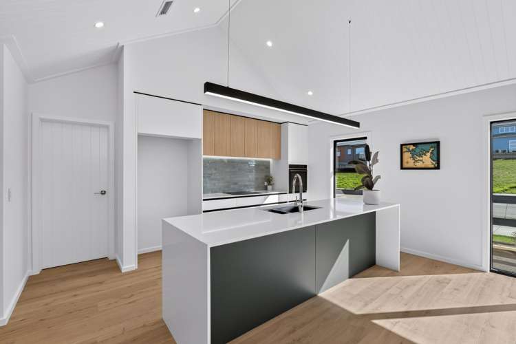 8 Annie Aranui Drive Poraiti_5