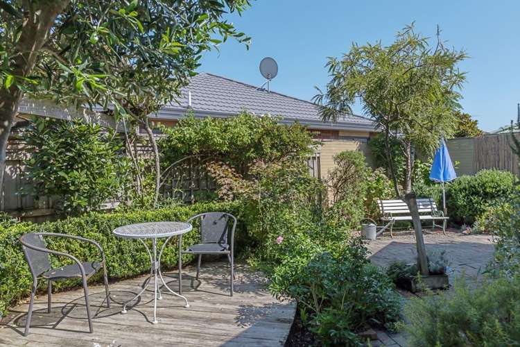 8 Angel Way Stanmore Bay_1