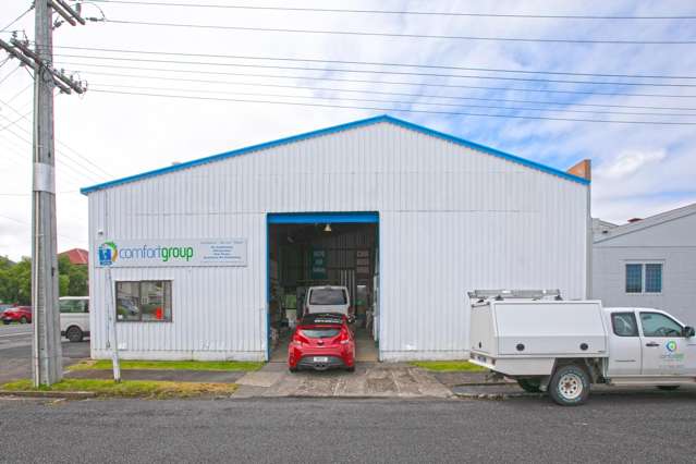 731 Queen Street Thames_3