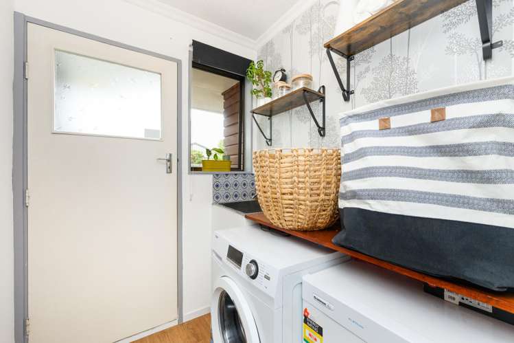 83 Shamrock Street Takaro_15