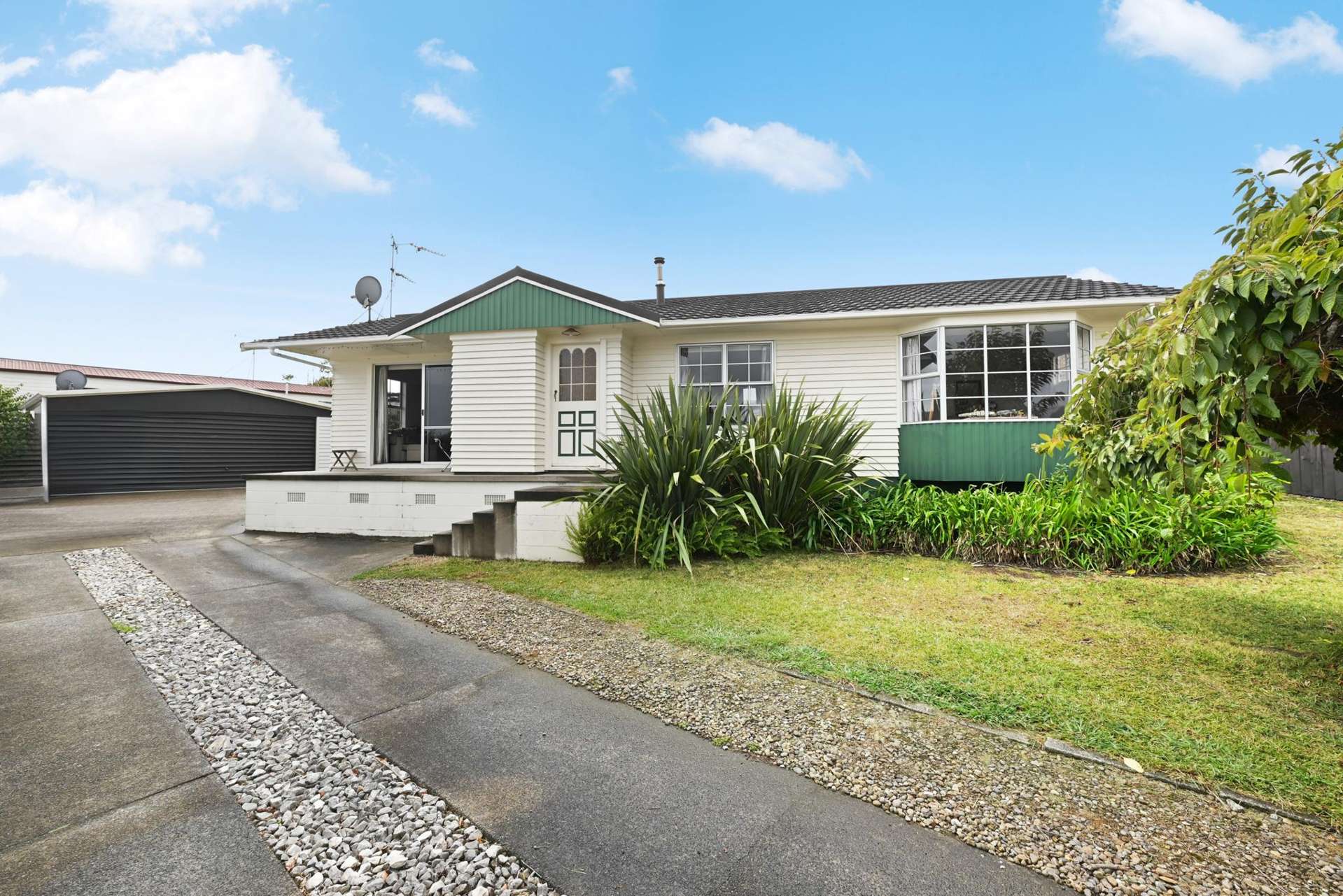 21 Cypress Crescent Pukete_0
