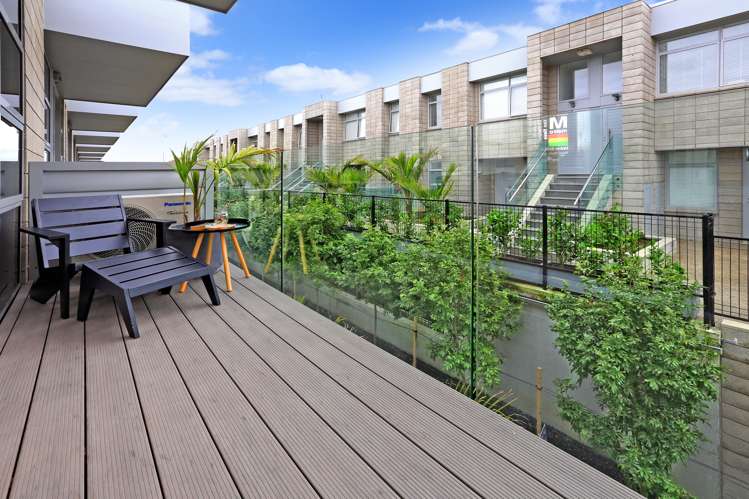 381 Murphys Road Flat Bush_8