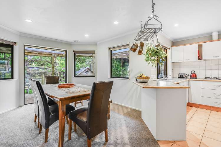 18 Limousin Place Grandview Heights_10