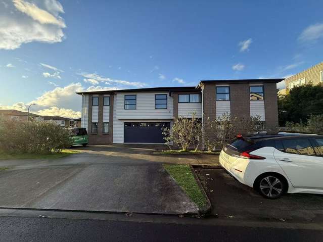 Spacious 4 Bedroom House in Flat Bush
