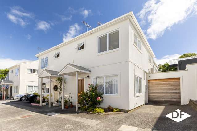 VIP Onehunga Living - Across from Dress Smart!