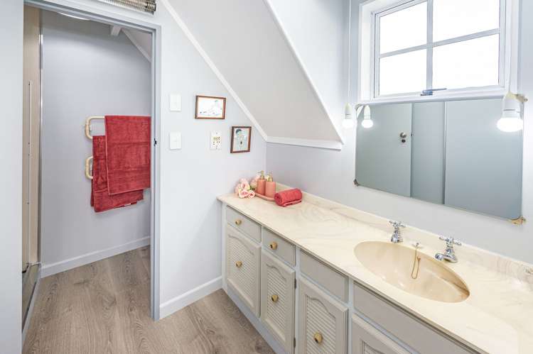 520 No 3 Line Okoia_15