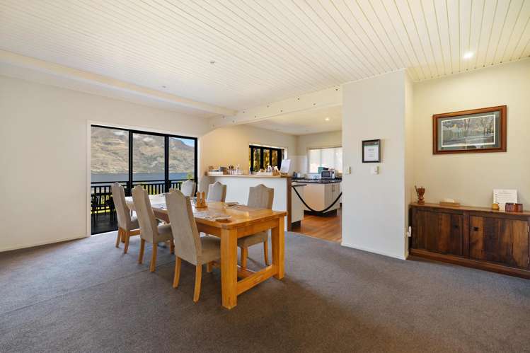 28 Evergreen Place Sunshine Bay_13