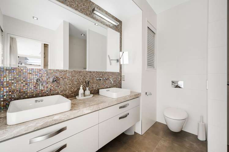 8 Oceania Place Mellons Bay_27