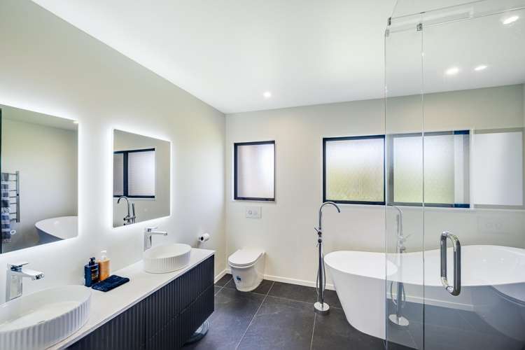 91 Tironui Drive Taradale_24