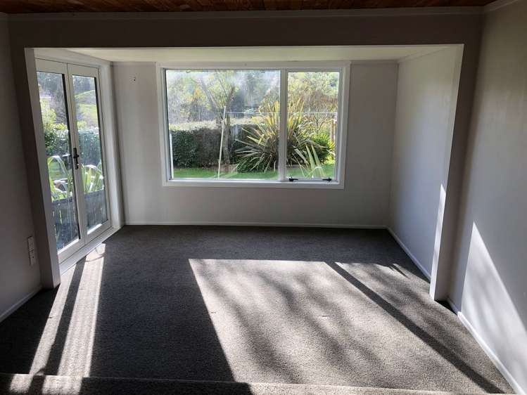 149 Whangamata Road Kinloch_5