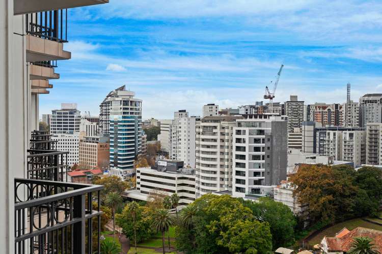 9P/100 Greys Avenue Auckland Central_13