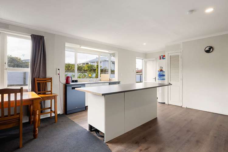 59 Coronation Road_5