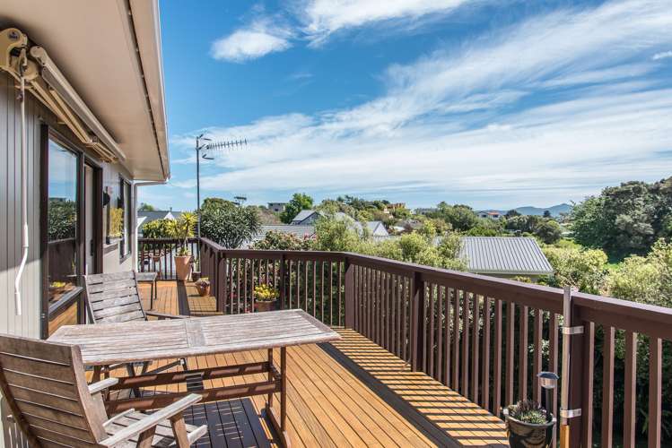 16 Nugget Grove Raumati Beach_16
