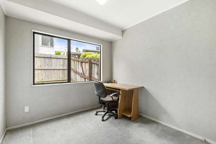 2/18 Altair Place Windsor Park_16