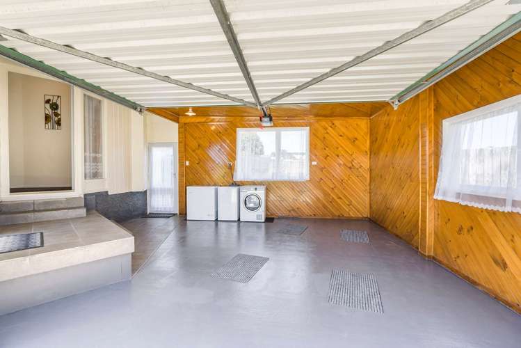 10 Walnut Place Owhata_12