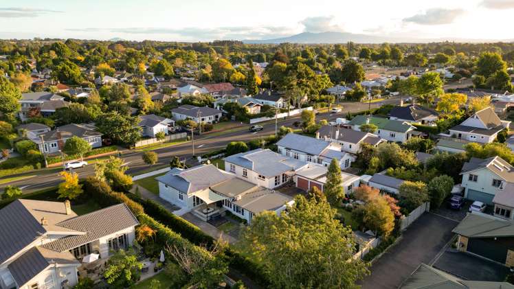 63 Naylor Street Hamilton East_21