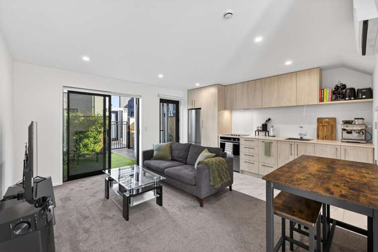 12/9 Southwark Street_2