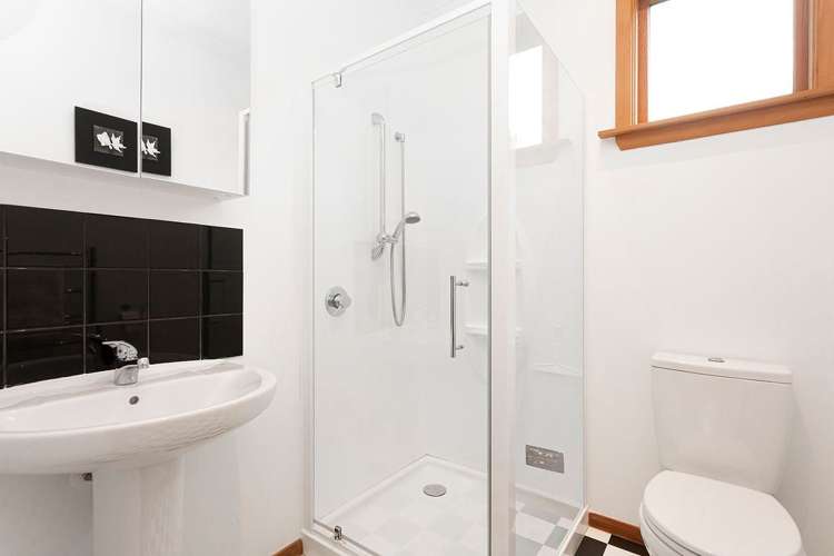 303 Davidsons Road Lincoln_11