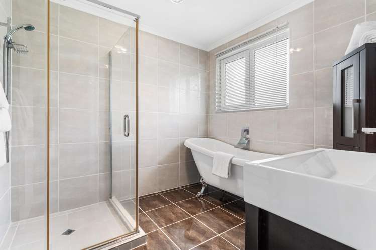 1/7 Colmar Road Mellons Bay_11