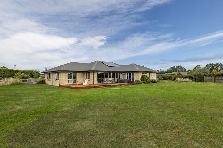 2 Mchugh Crescent Darfield_0