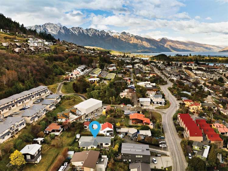 89 Hallenstein Street Queenstown_20