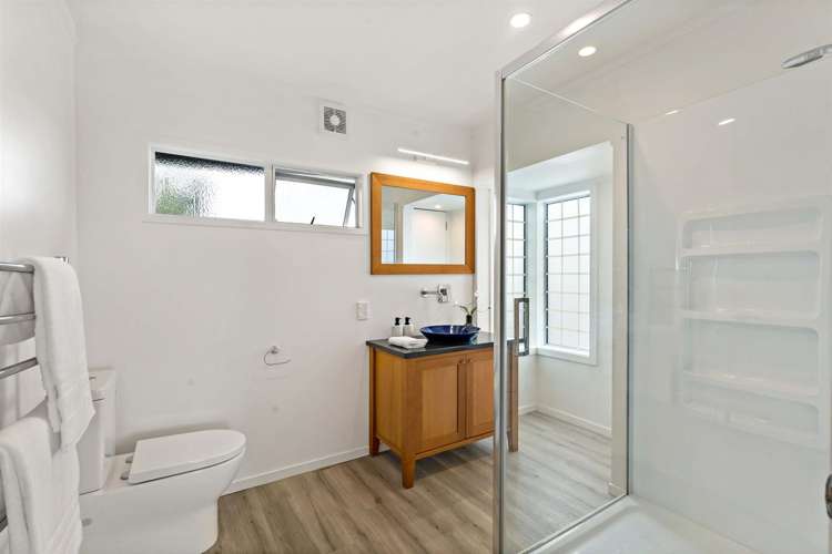 2/8a Audrey Road Takapuna_26