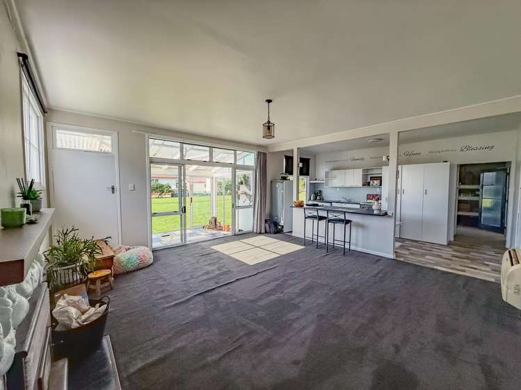 157 and 161 Seaward Road_5