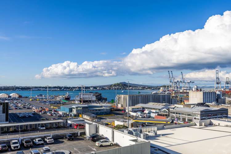 1004/18 Beach Road Auckland Central_14