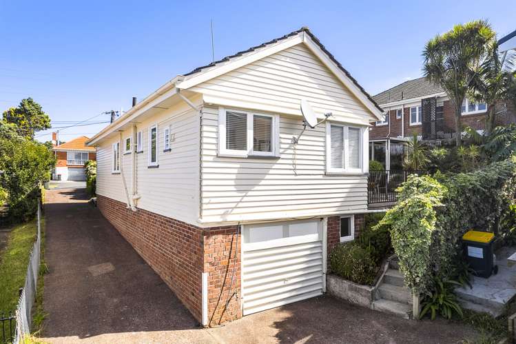 4 Locke Avenue Mount Roskill_10